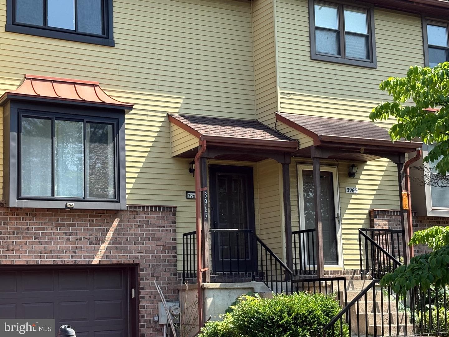 3967 Gloucester Court photo 2