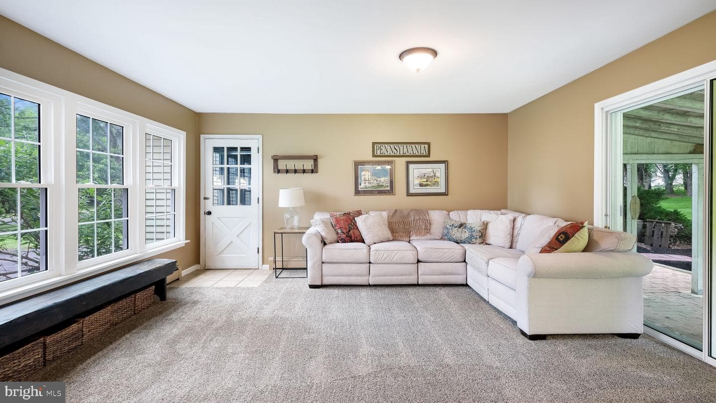 1 Sunnybrook Drive photo 21