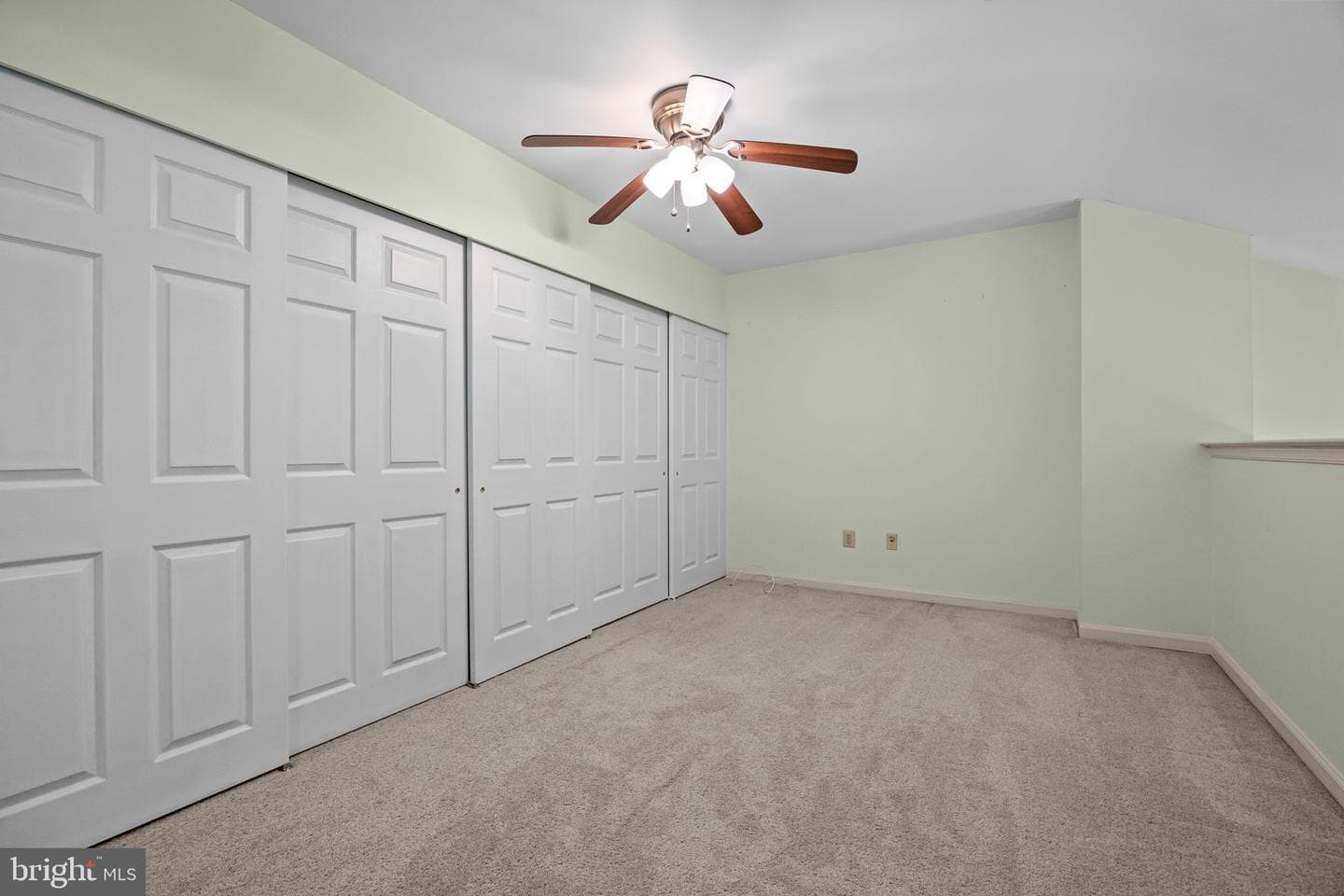 723 Dell Court photo 25