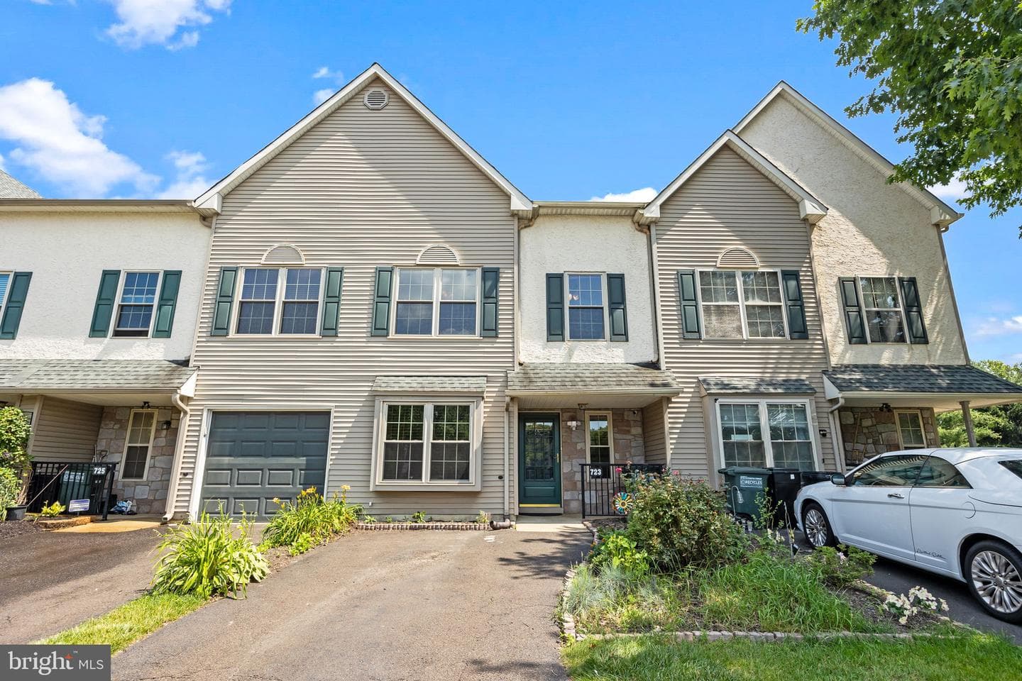 723 Dell Court photo 31