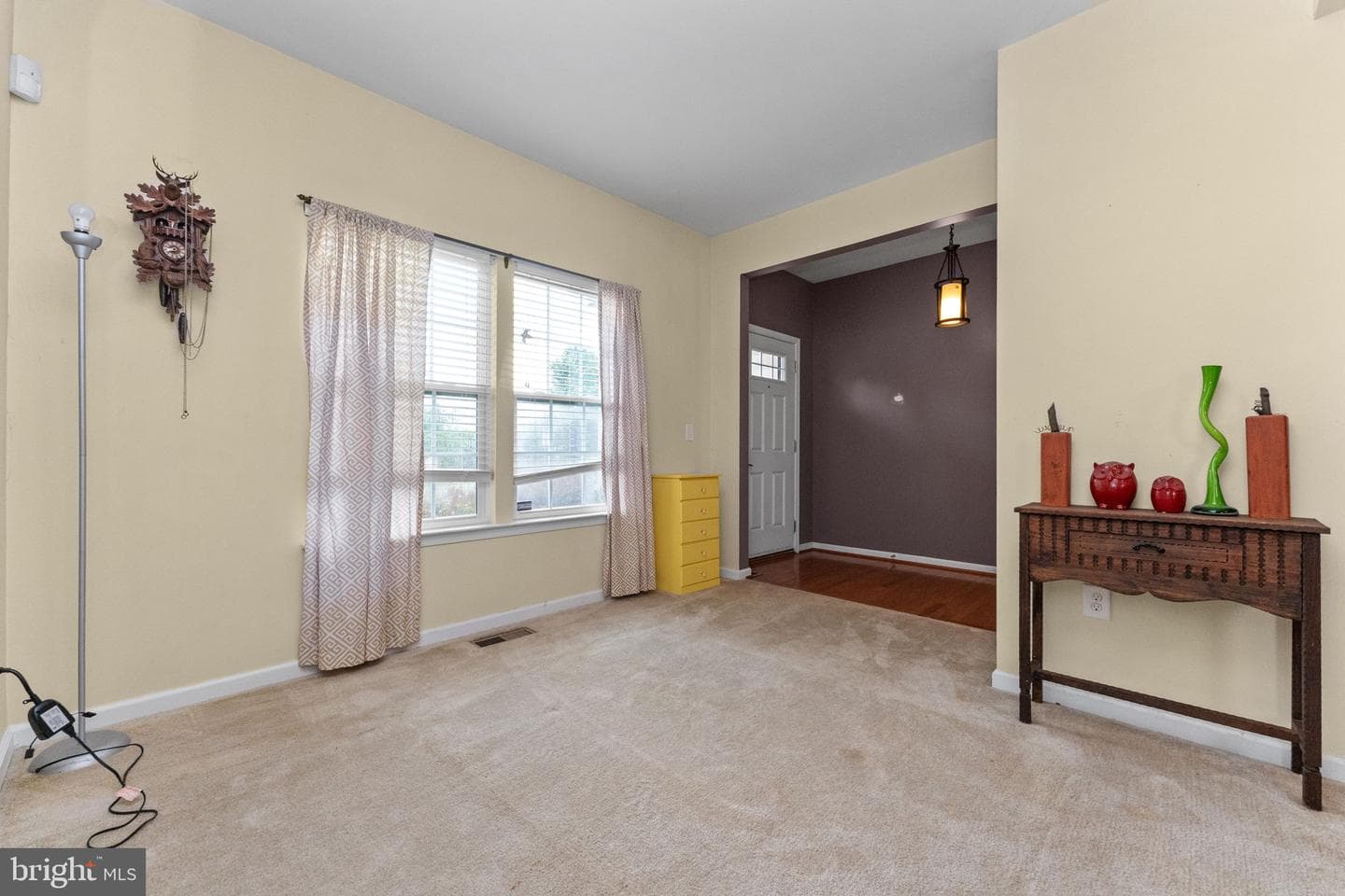 1057 Huntington Road photo 4