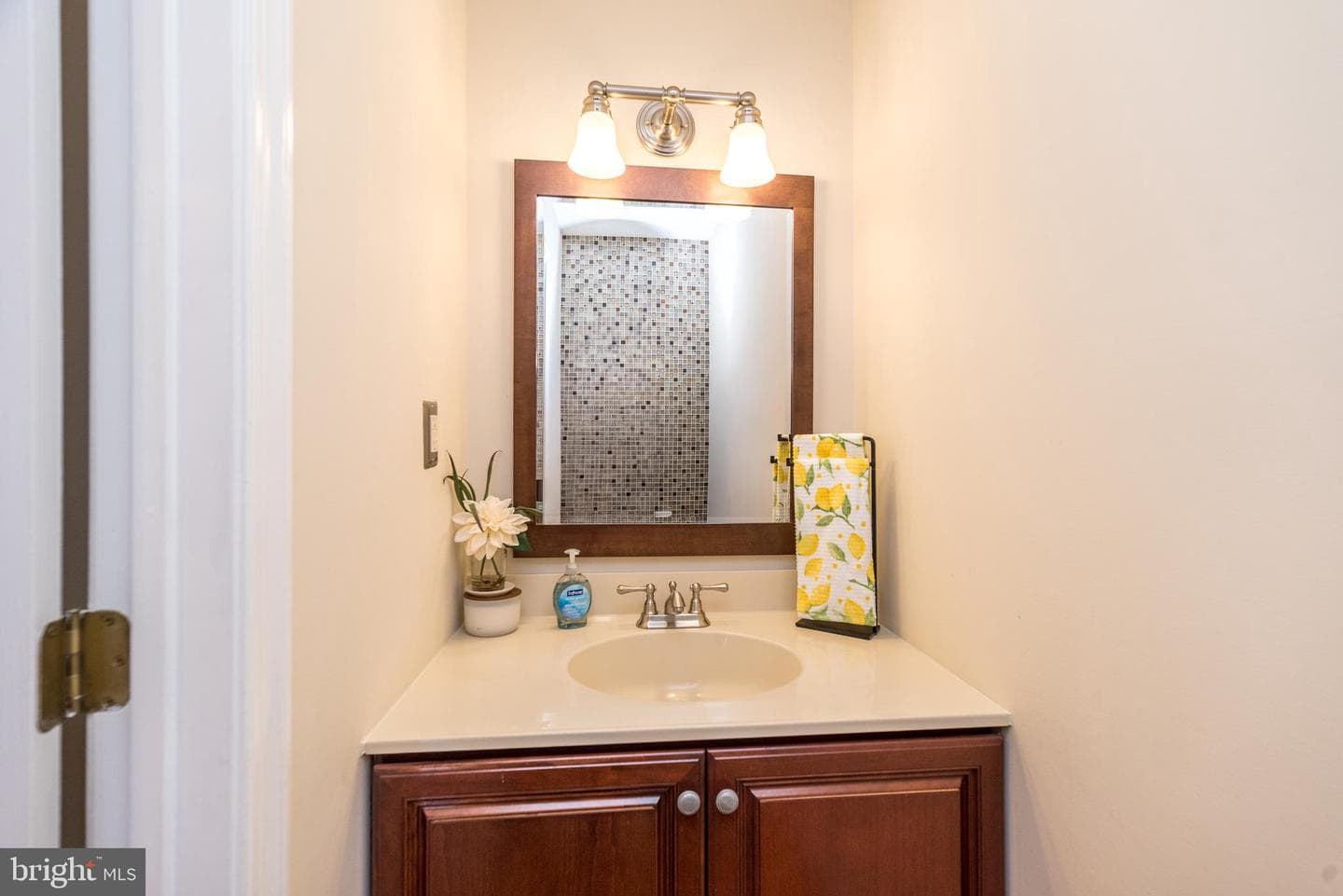 192 Stetson Drive photo 18