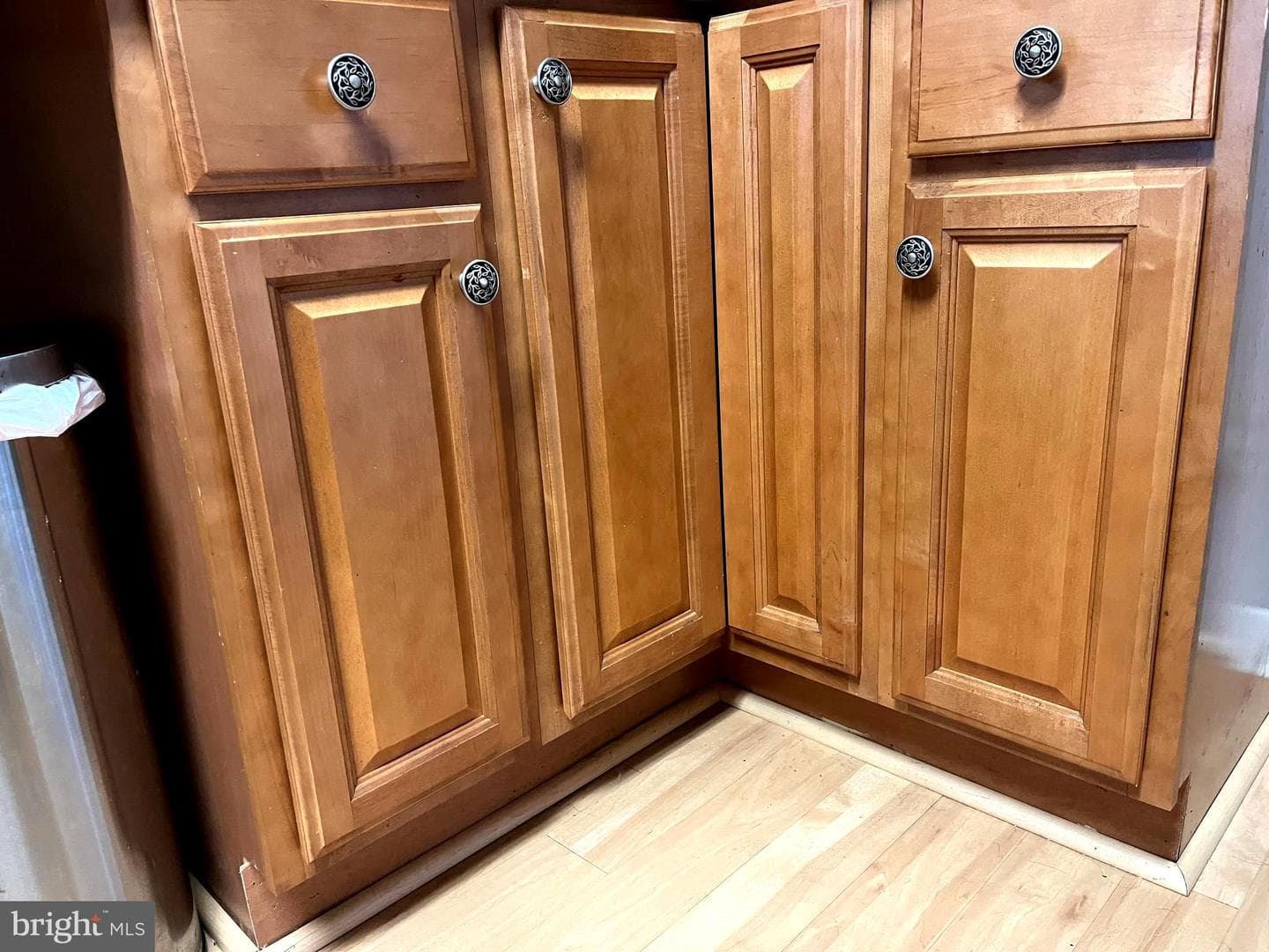 1327 Lacebark Street photo 38
