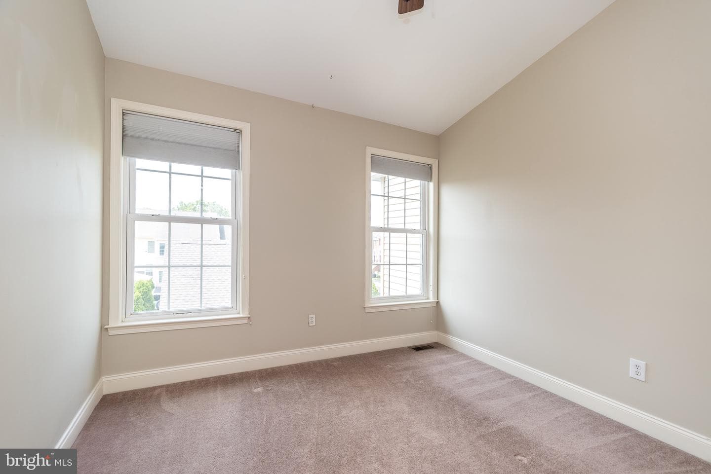 3138 E Brighton Street #37 photo 41