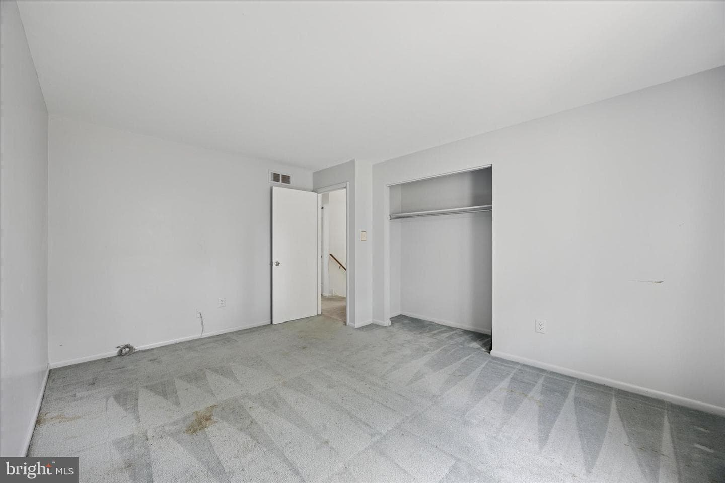 506 Portsmouth Court photo 16