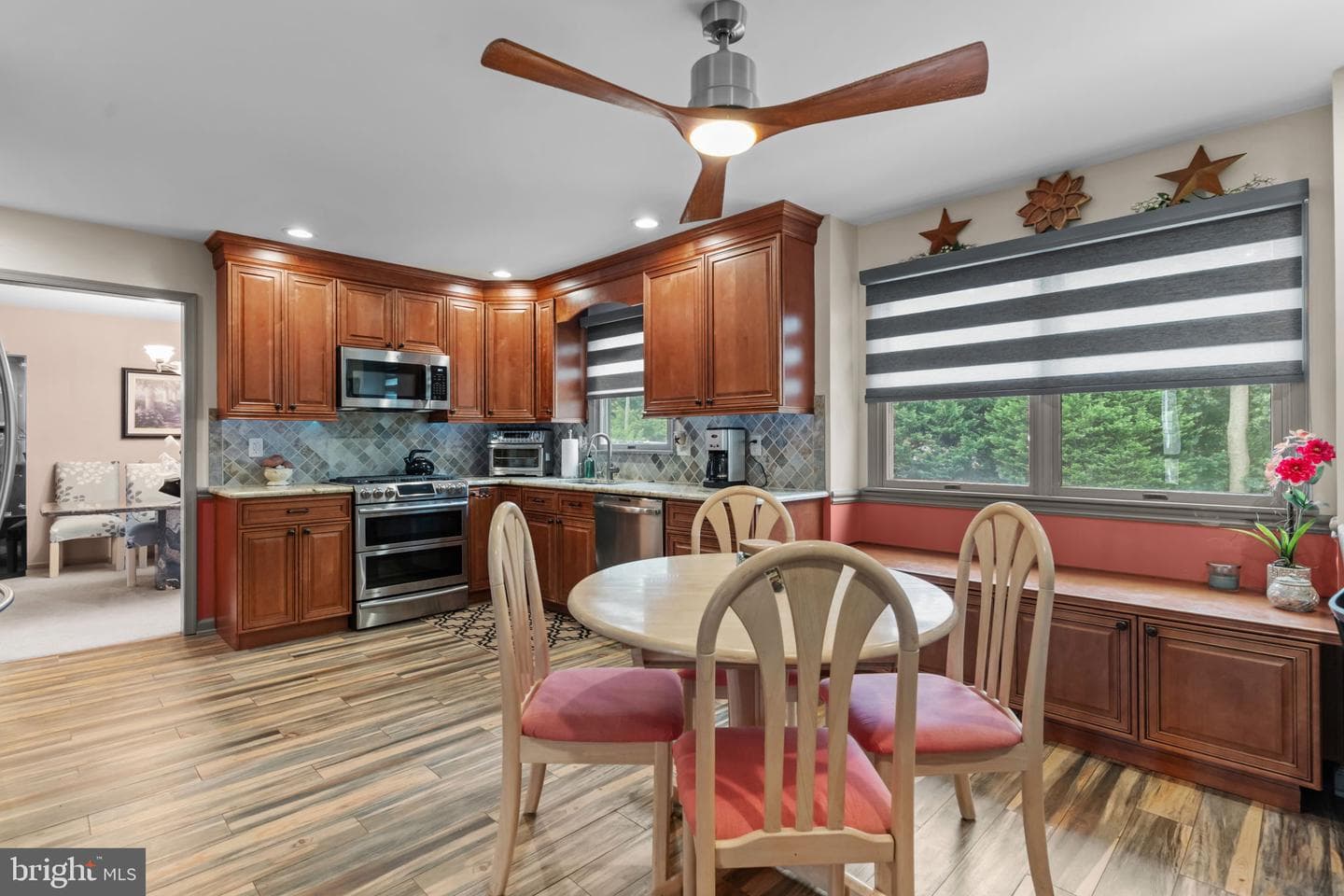 987 Highpointe Circle photo 10