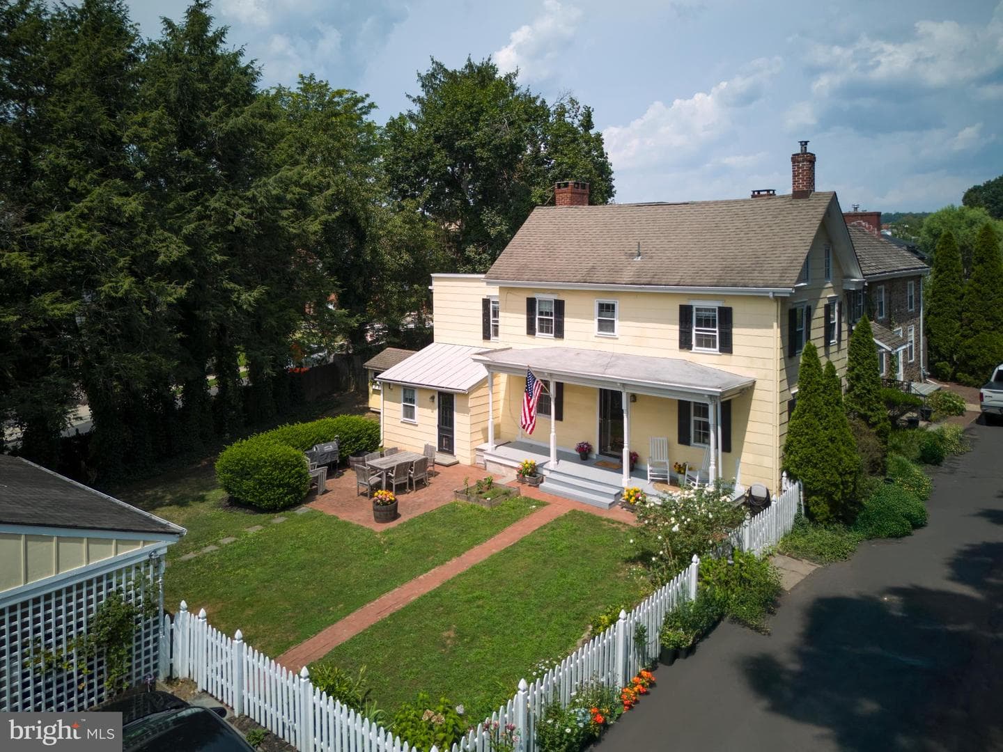 226 Court Street photo 2