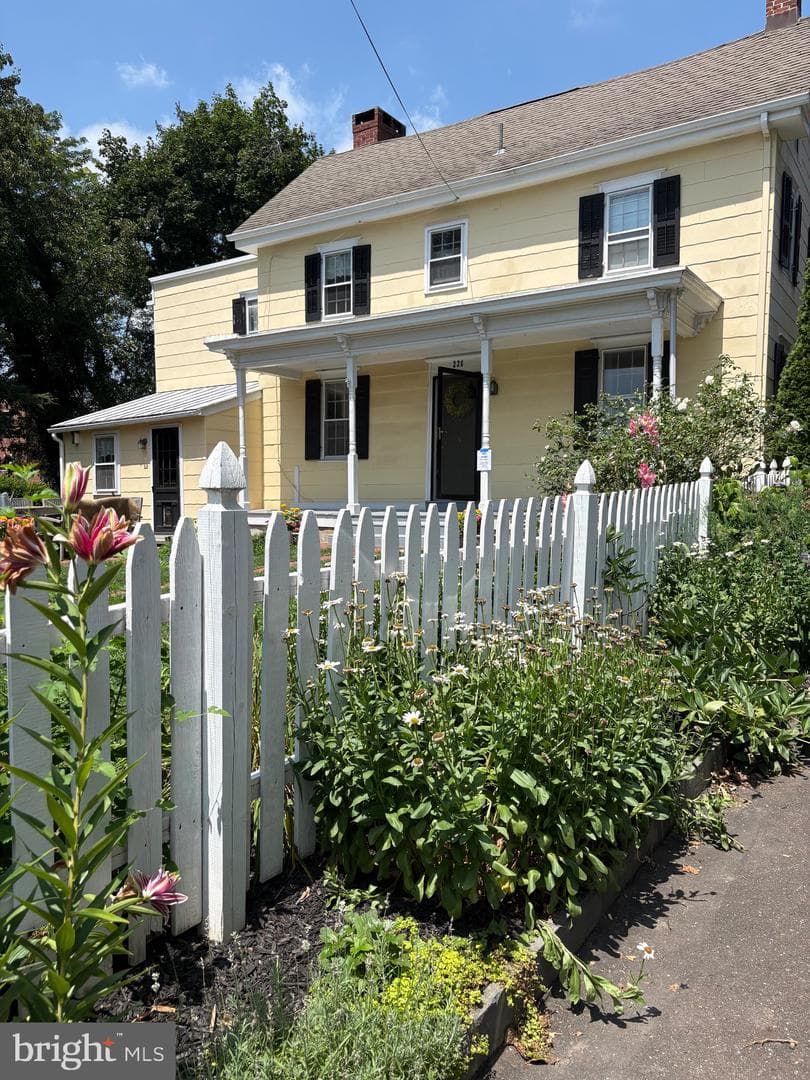 226 Court Street photo 6