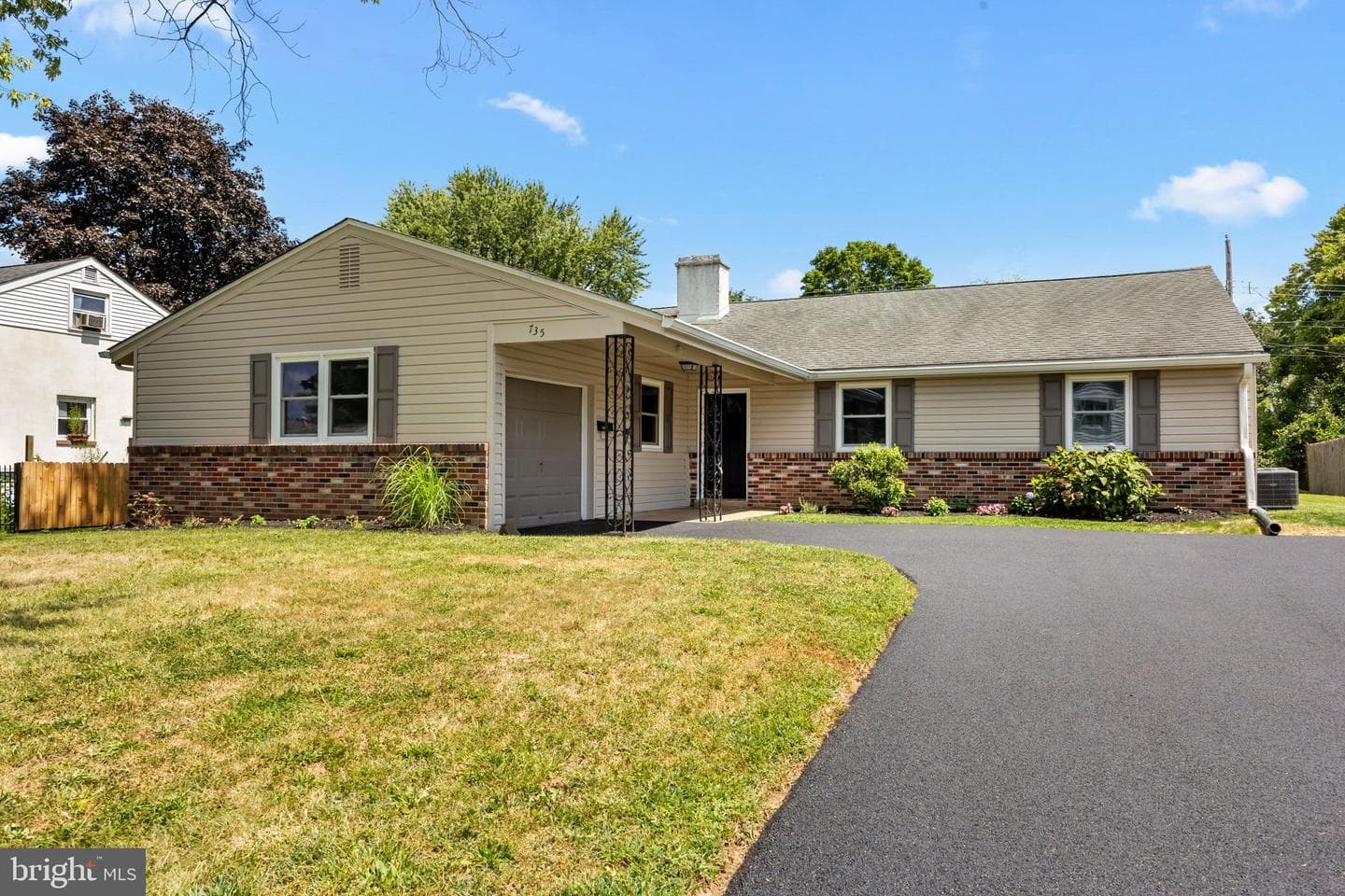 735 Saint Davids Avenue photo 1