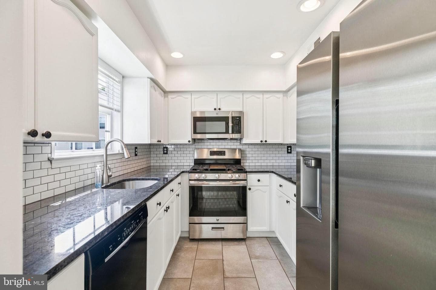 5531 Rinker Circle photo 8