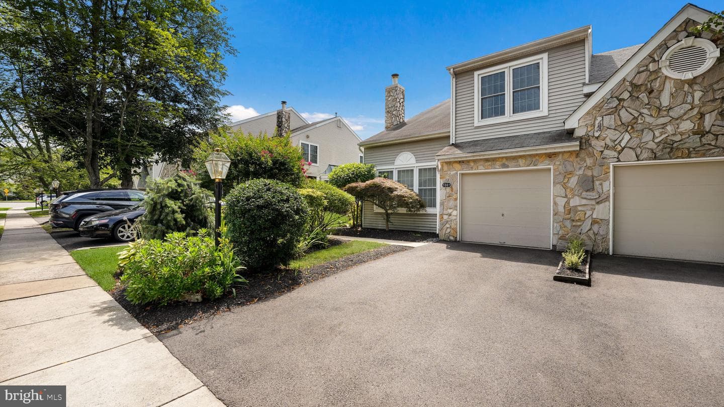 7001 Birdie Lane photo 3