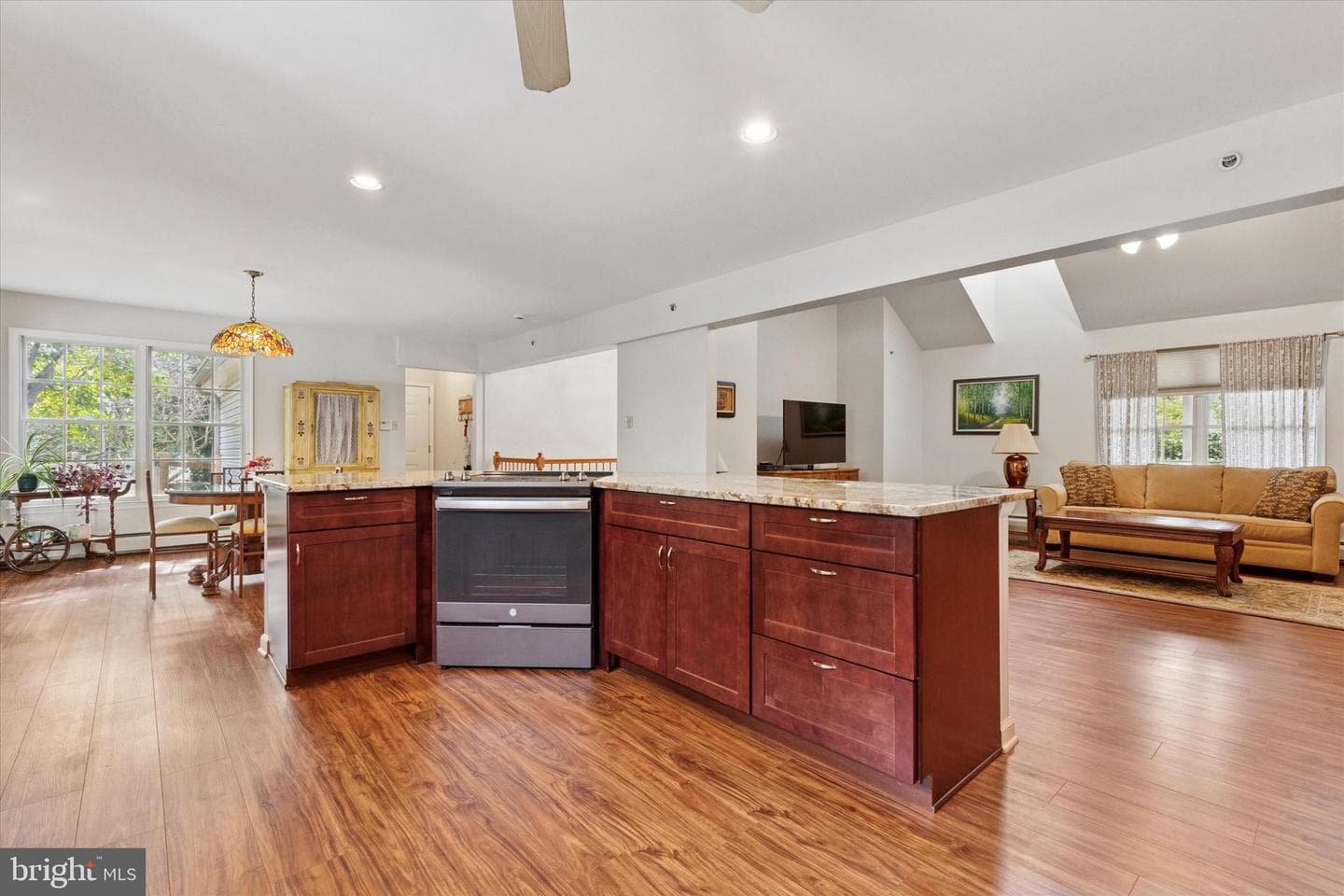 14 Woodside Avenue photo 5