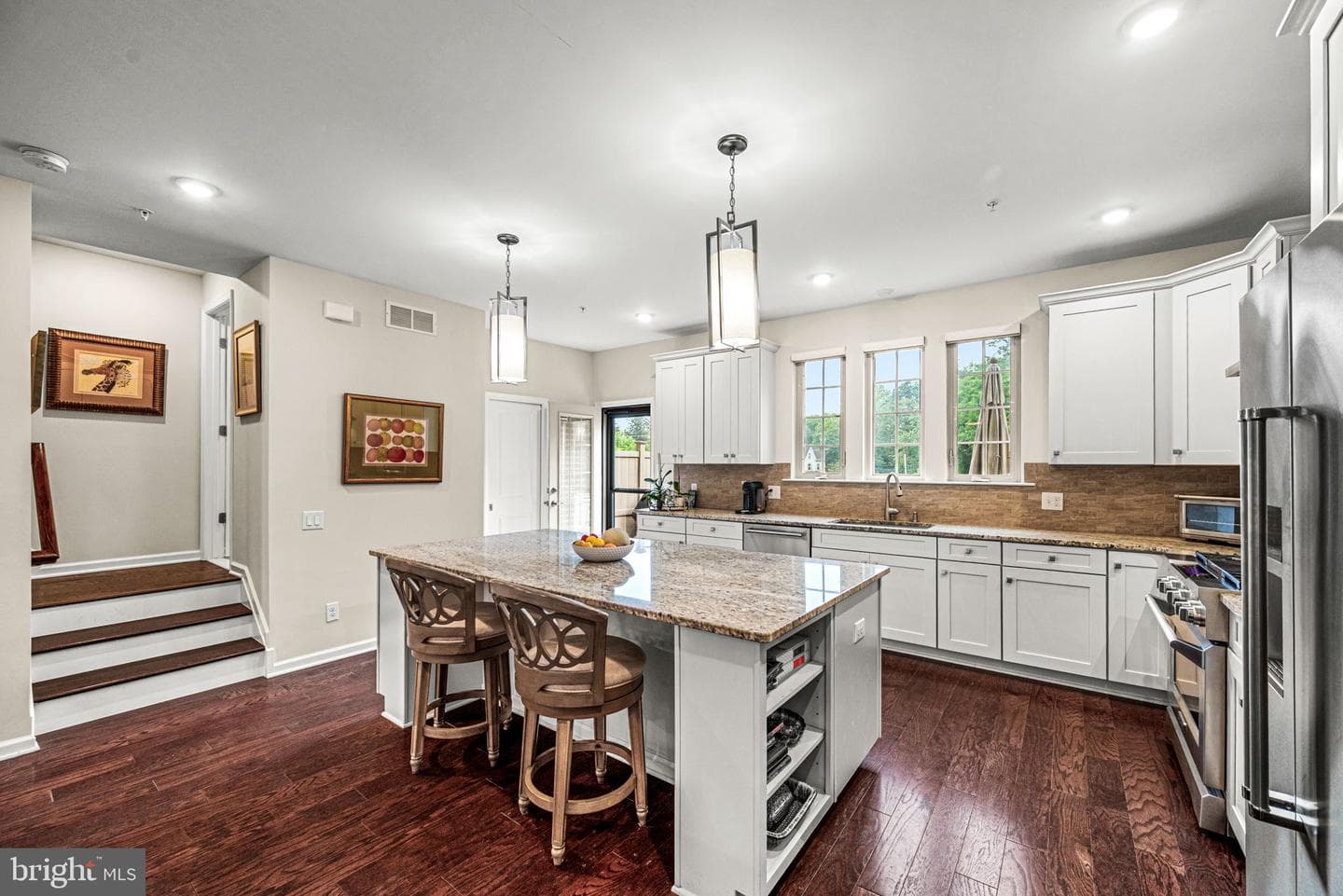 464 Rowan Street photo 13