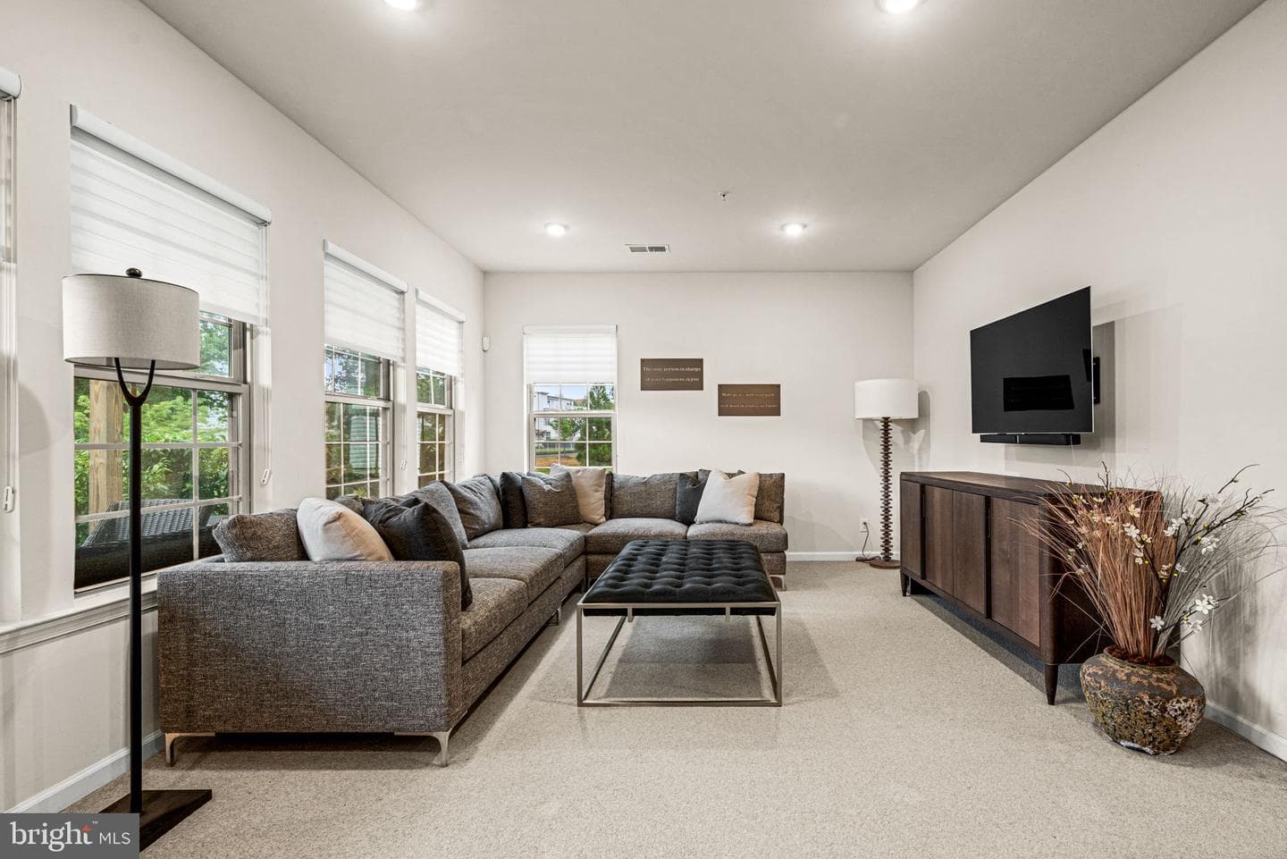 464 Rowan Street photo 26