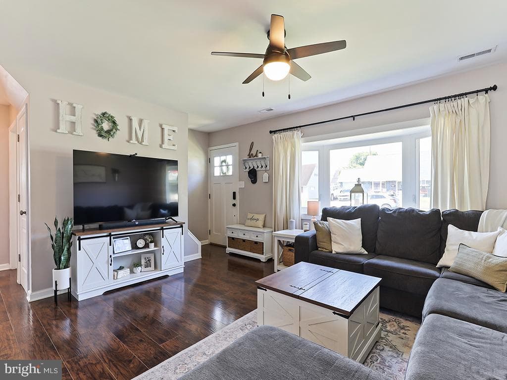 34 Parkside Circle photo 5