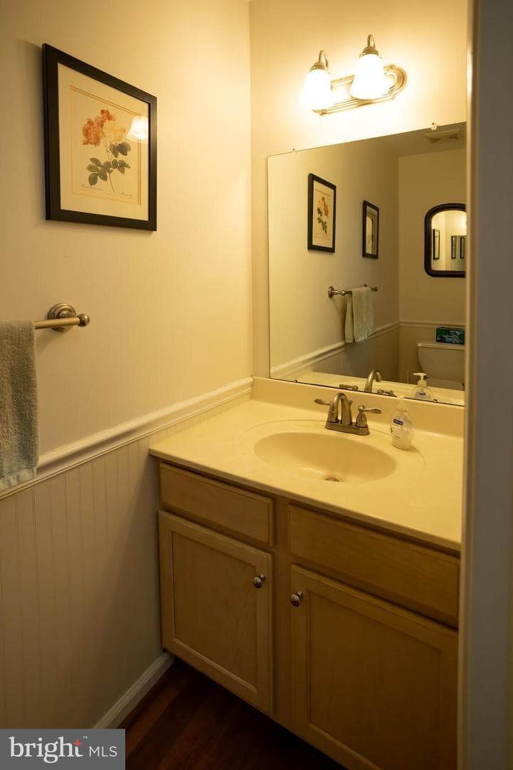 512 Campus Drive photo 11
