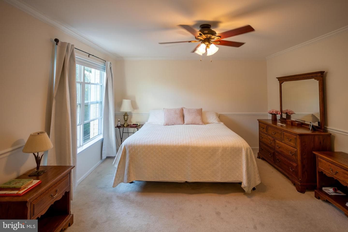 512 Campus Drive photo 14