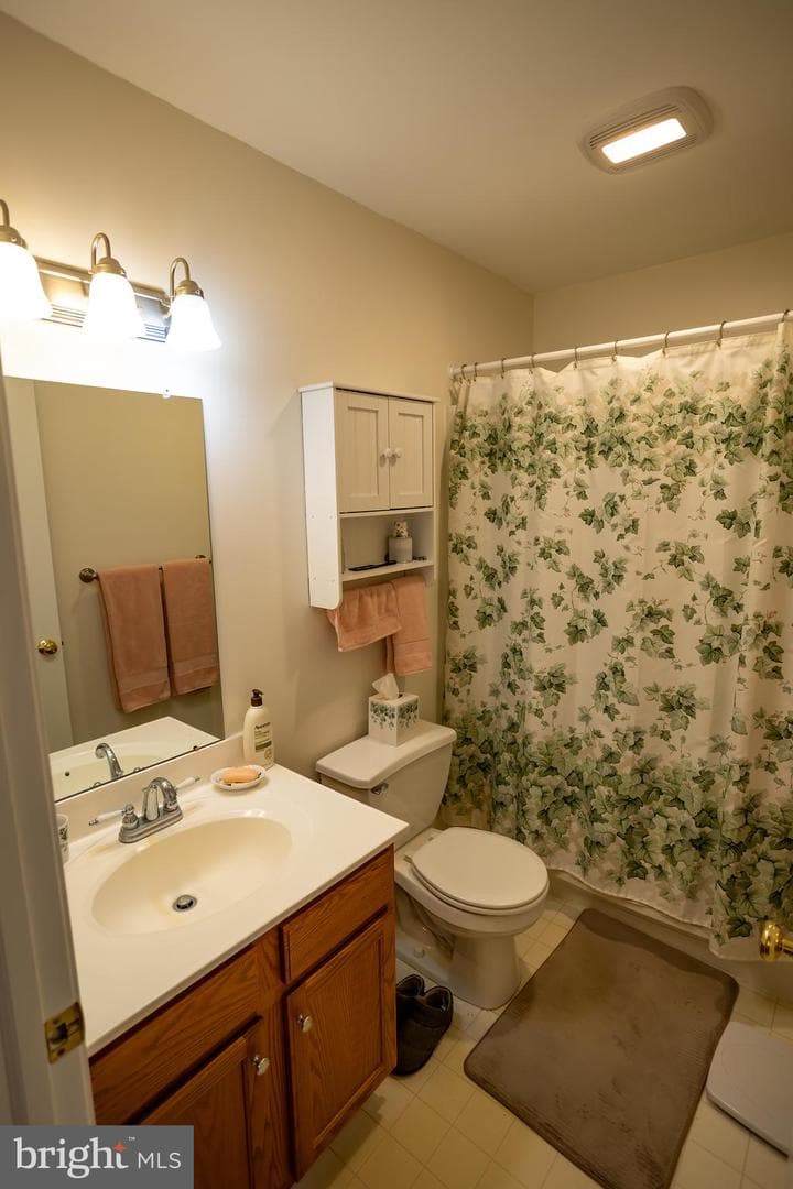 512 Campus Drive photo 21