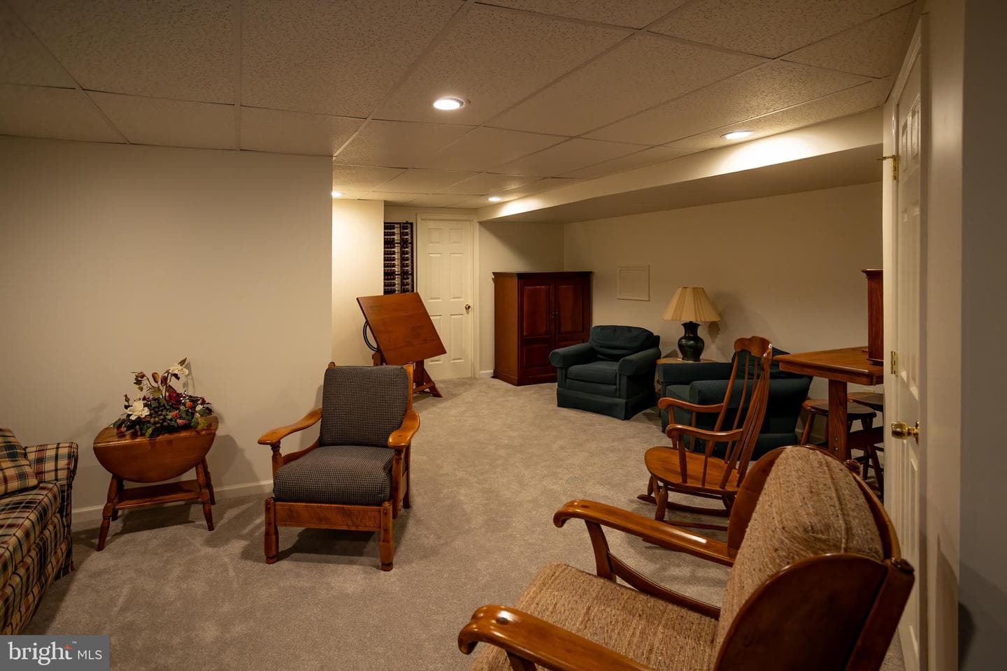 512 Campus Drive photo 22