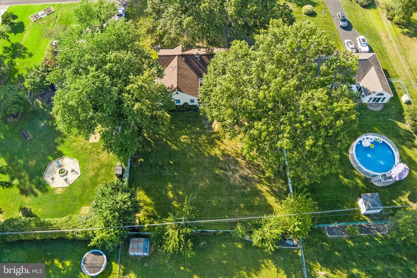 169 Marian Avenue photo 42