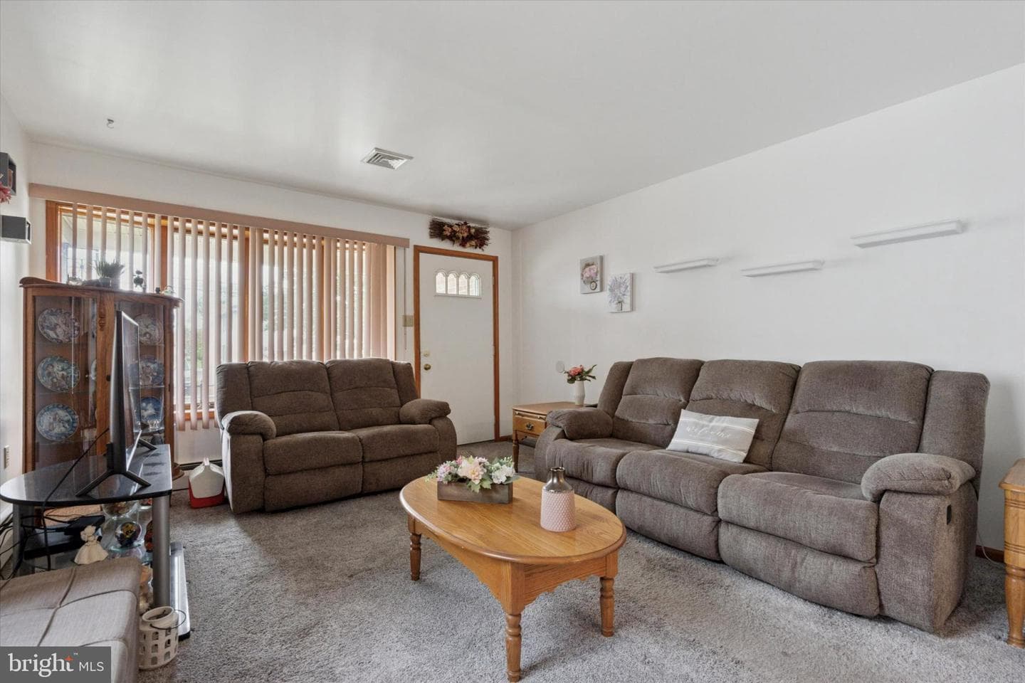 720 Corson Street photo 2