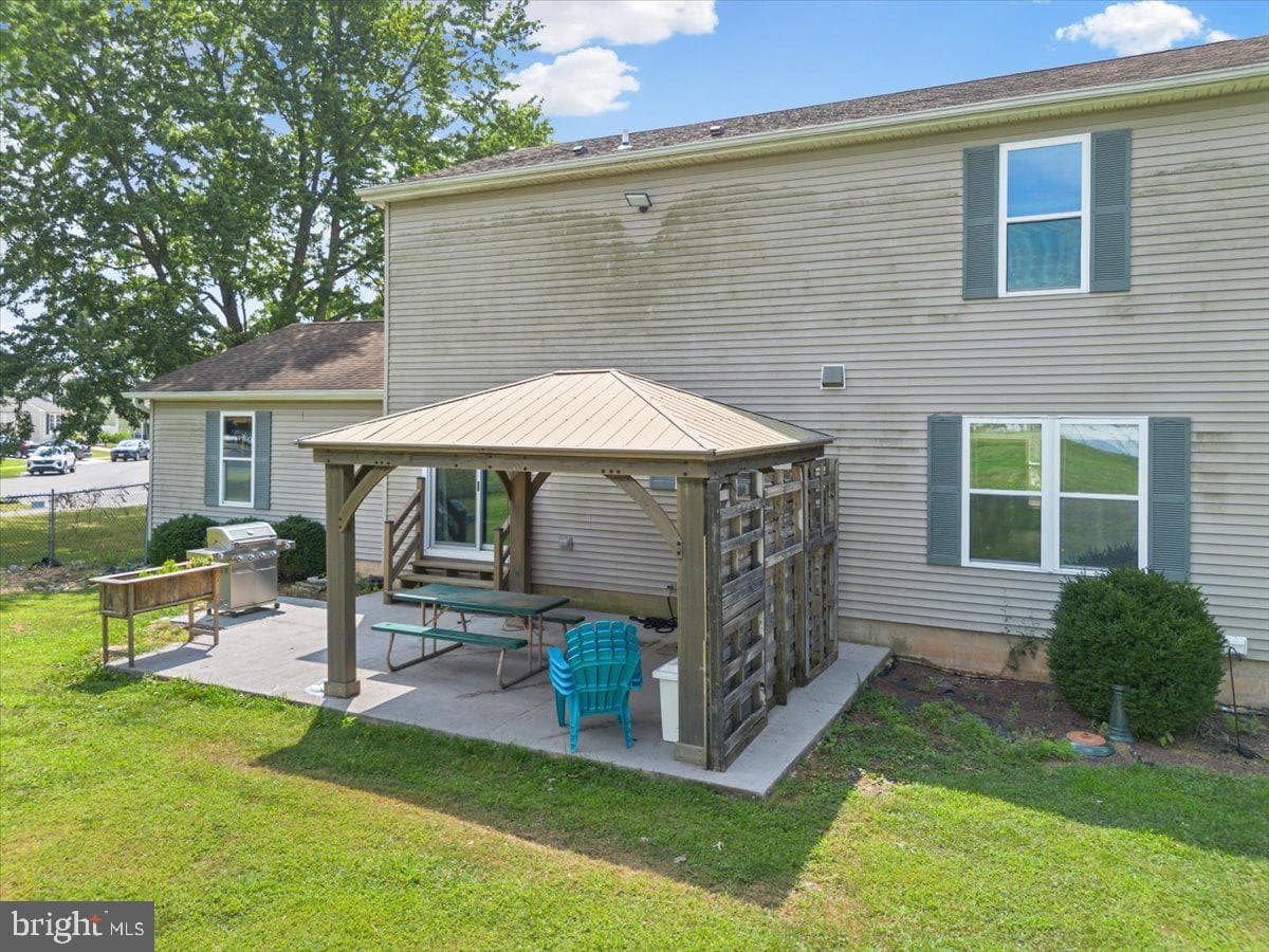 97 Penns Grant Drive photo 11