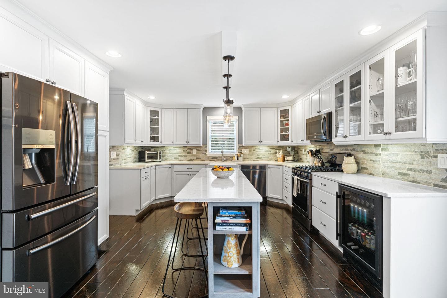 251 Rosewood Avenue photo 3