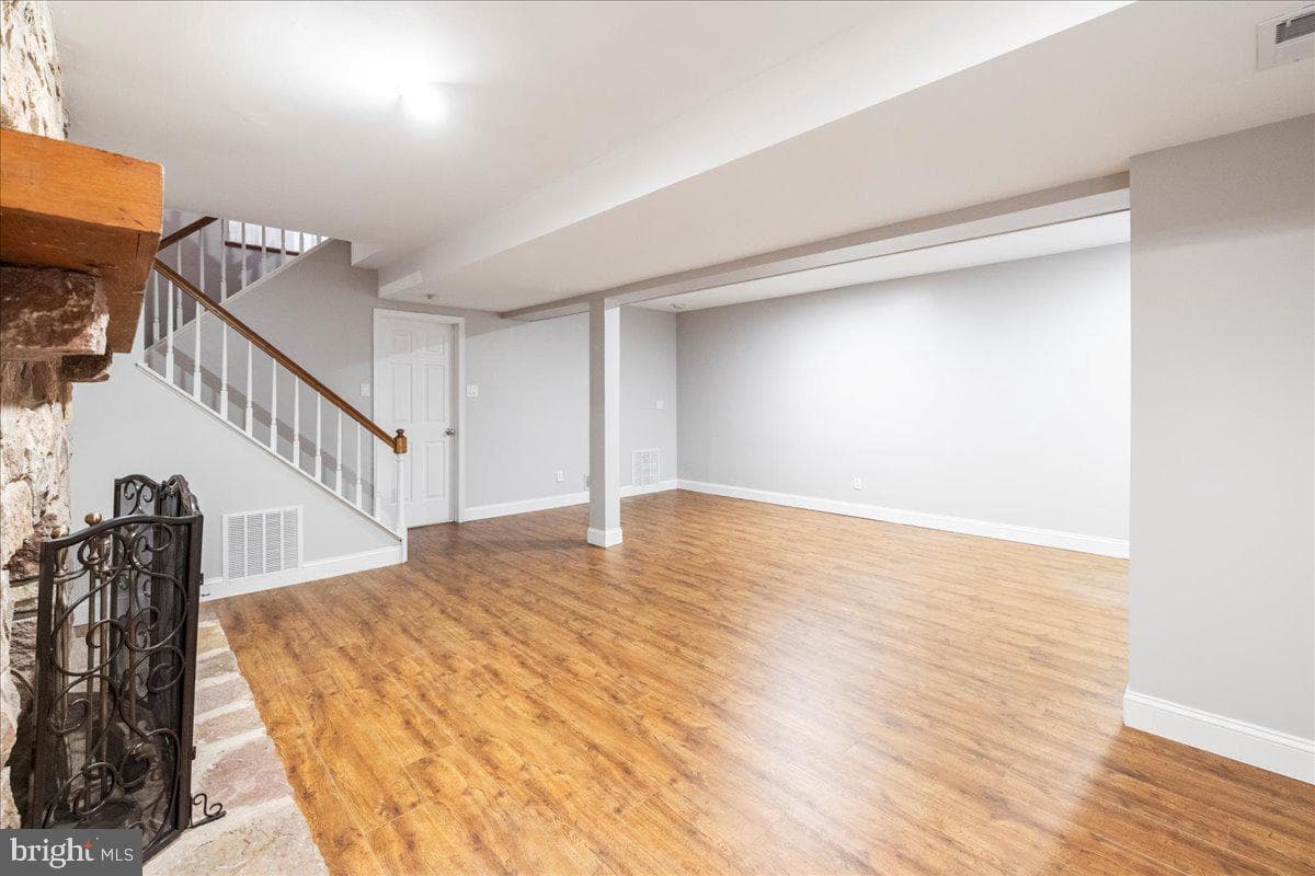 51 Sutphin Pines photo 31