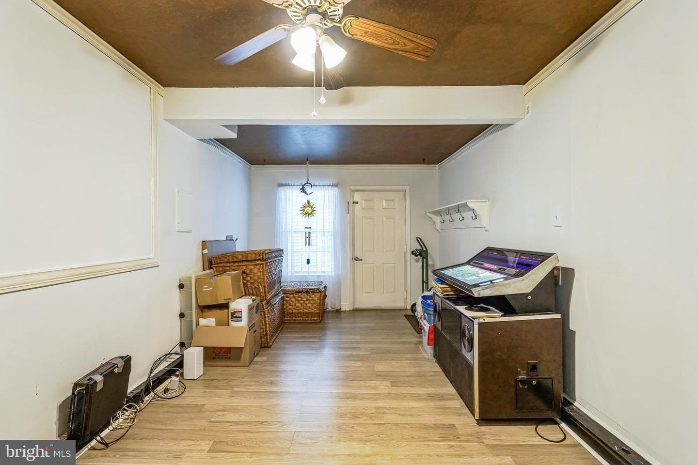 988 Baxter Avenue photo 12