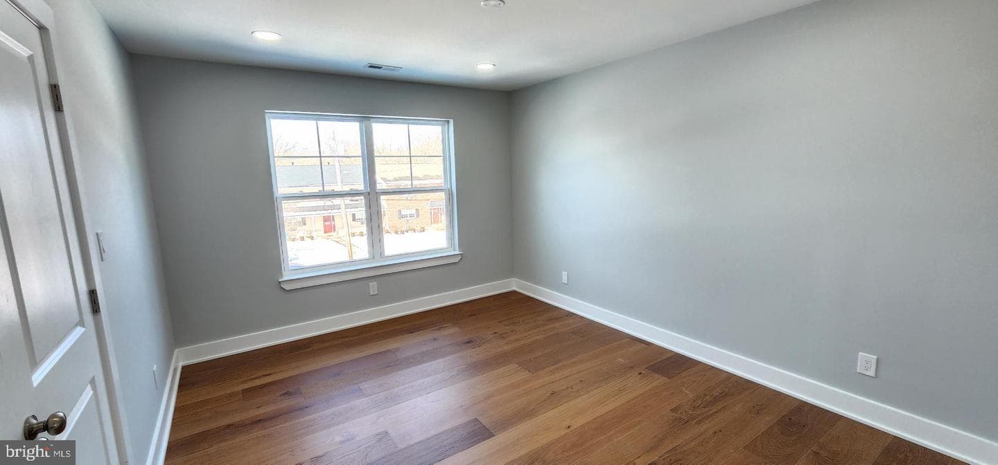 11b Fairview Avenue photo 46