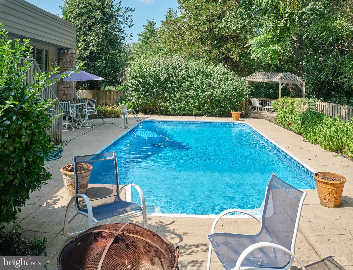 860 Dukes Drive photo 7