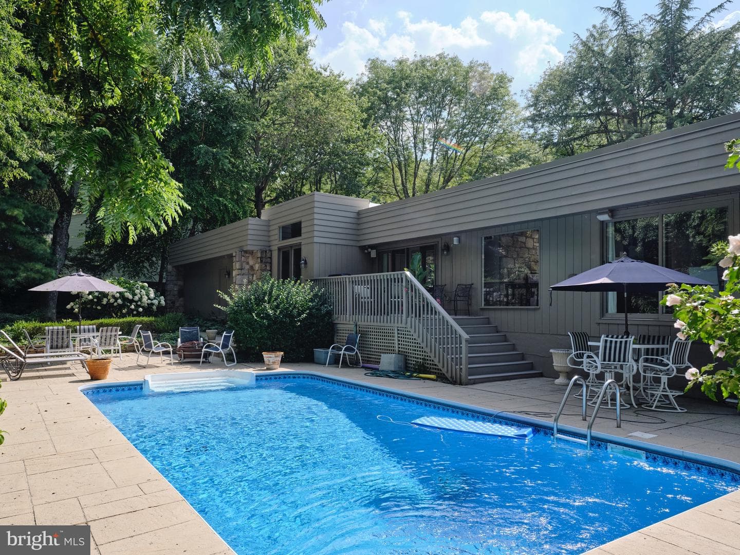 860 Dukes Drive photo 9
