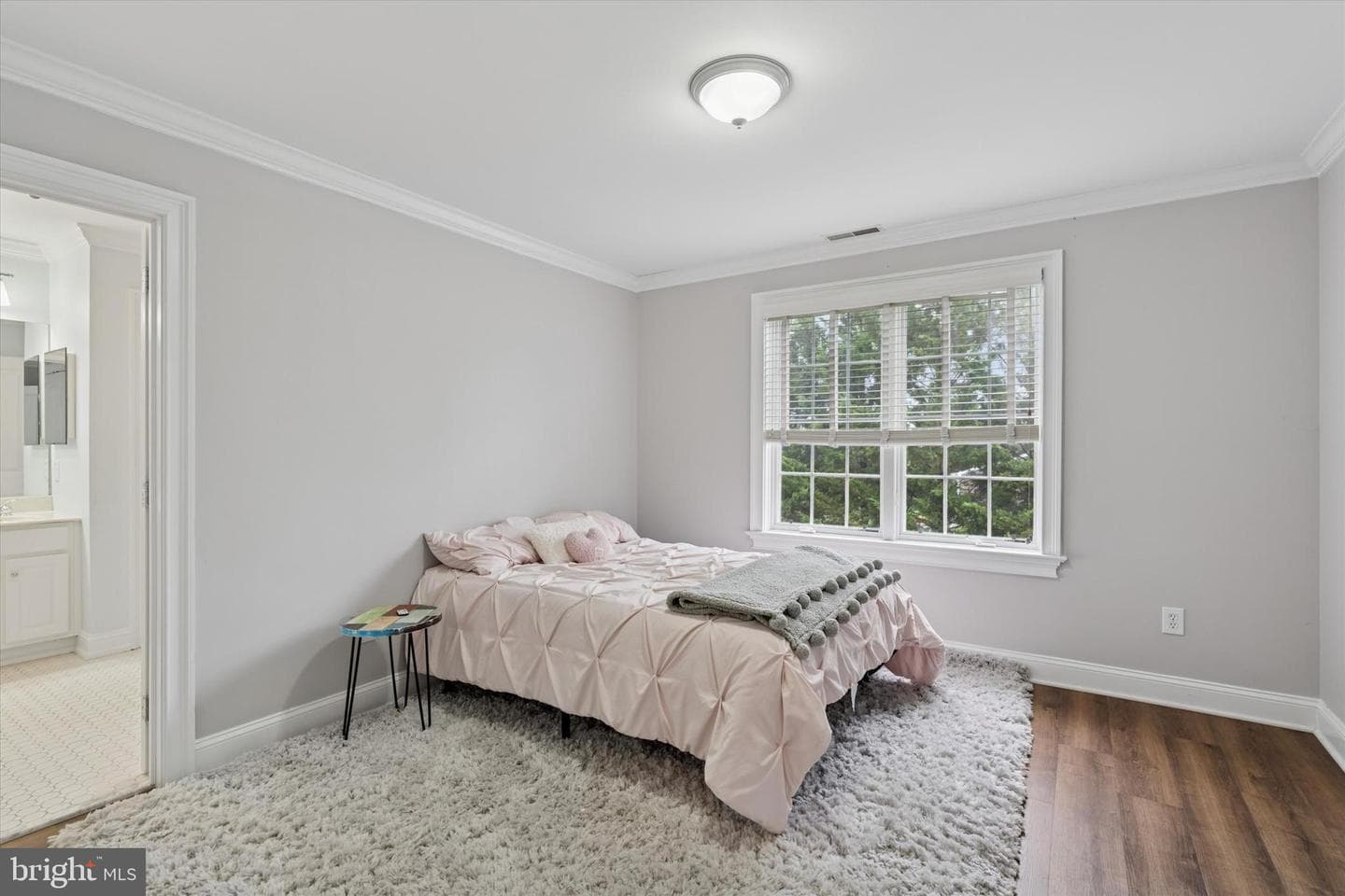 607 Telegraph Road photo 26