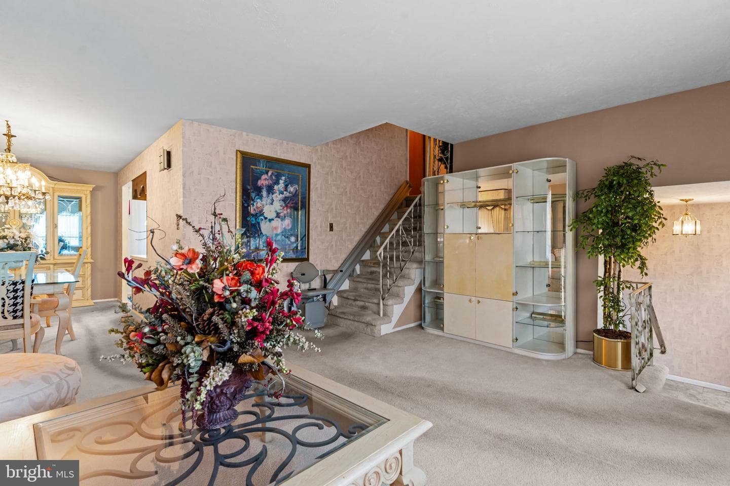 525 Cassingham Road photo 9