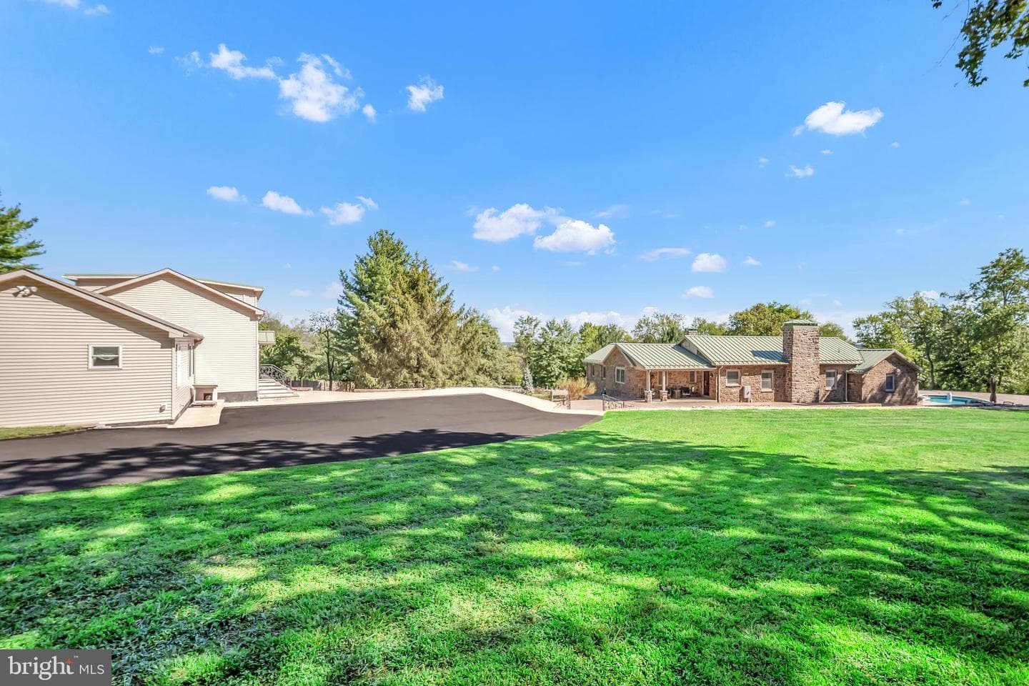 1851 Meetinghouse Road photo 11