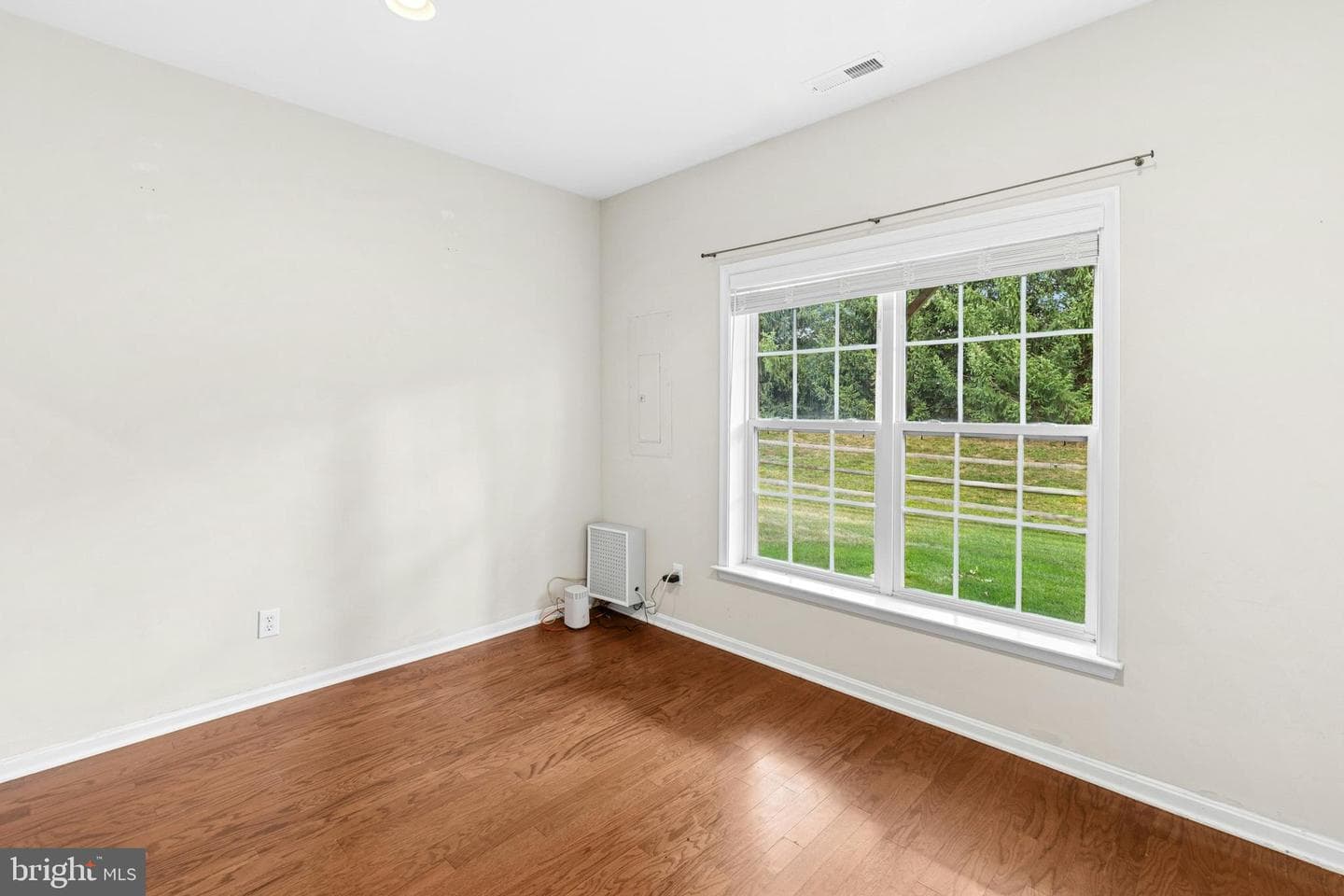 9 Cornerstone Court photo 41