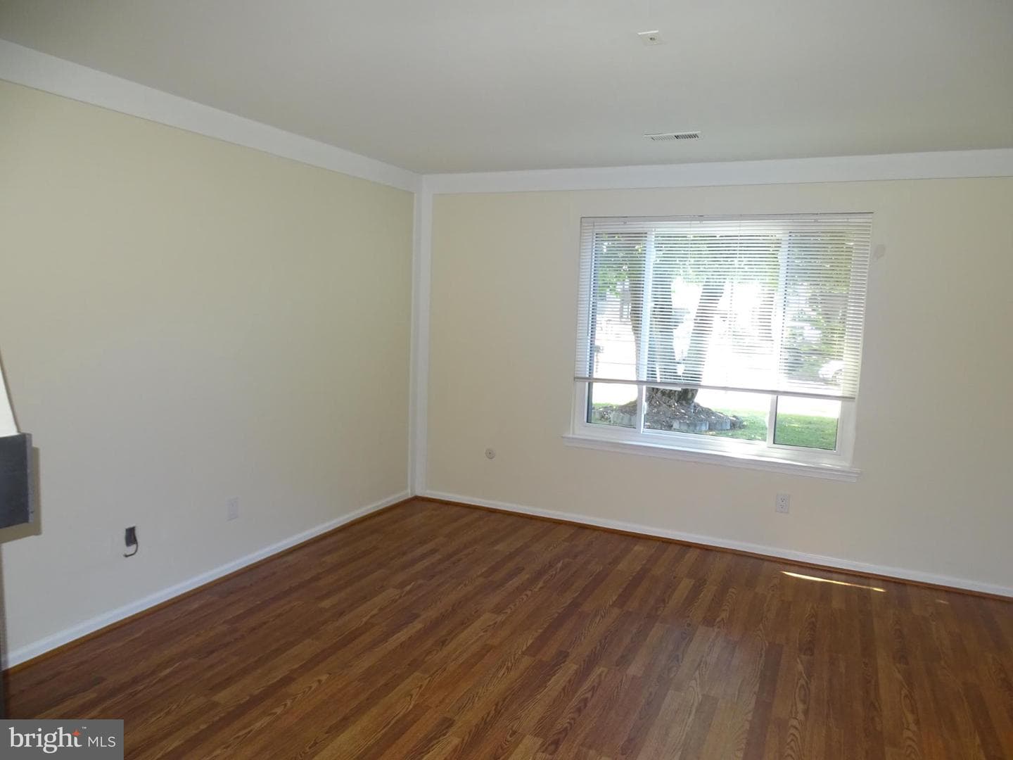 721 Grantham Court photo 4