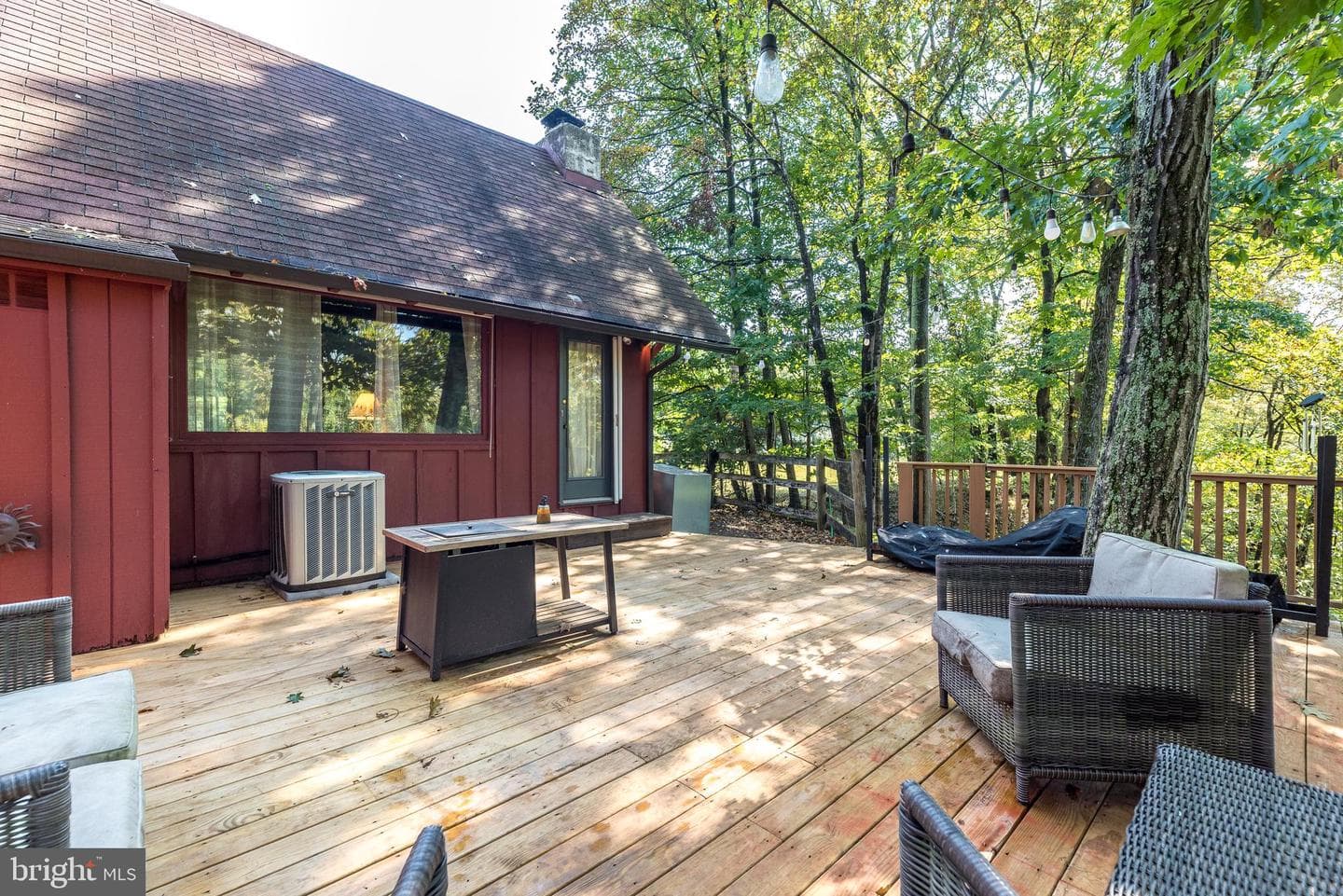 1655 Mill Road W photo 33