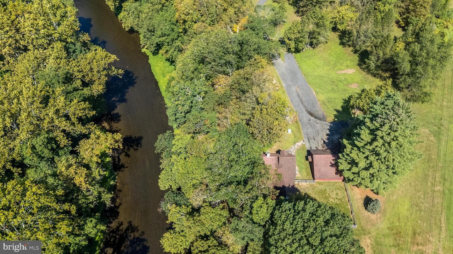 1655 Mill Road W photo 44