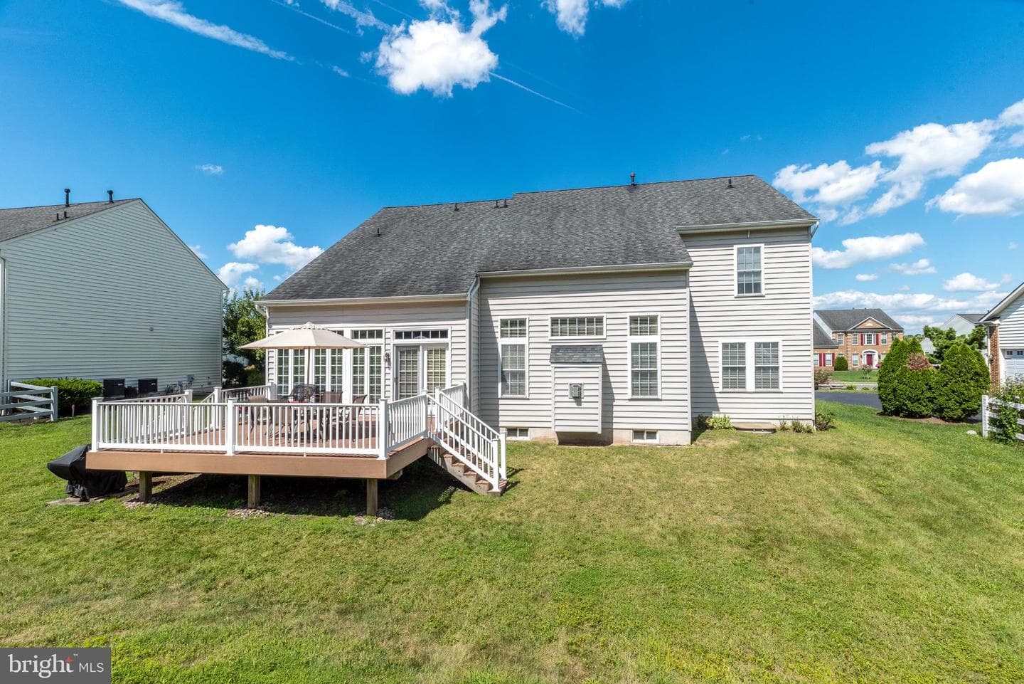 1813 Sycamore Drive photo 6