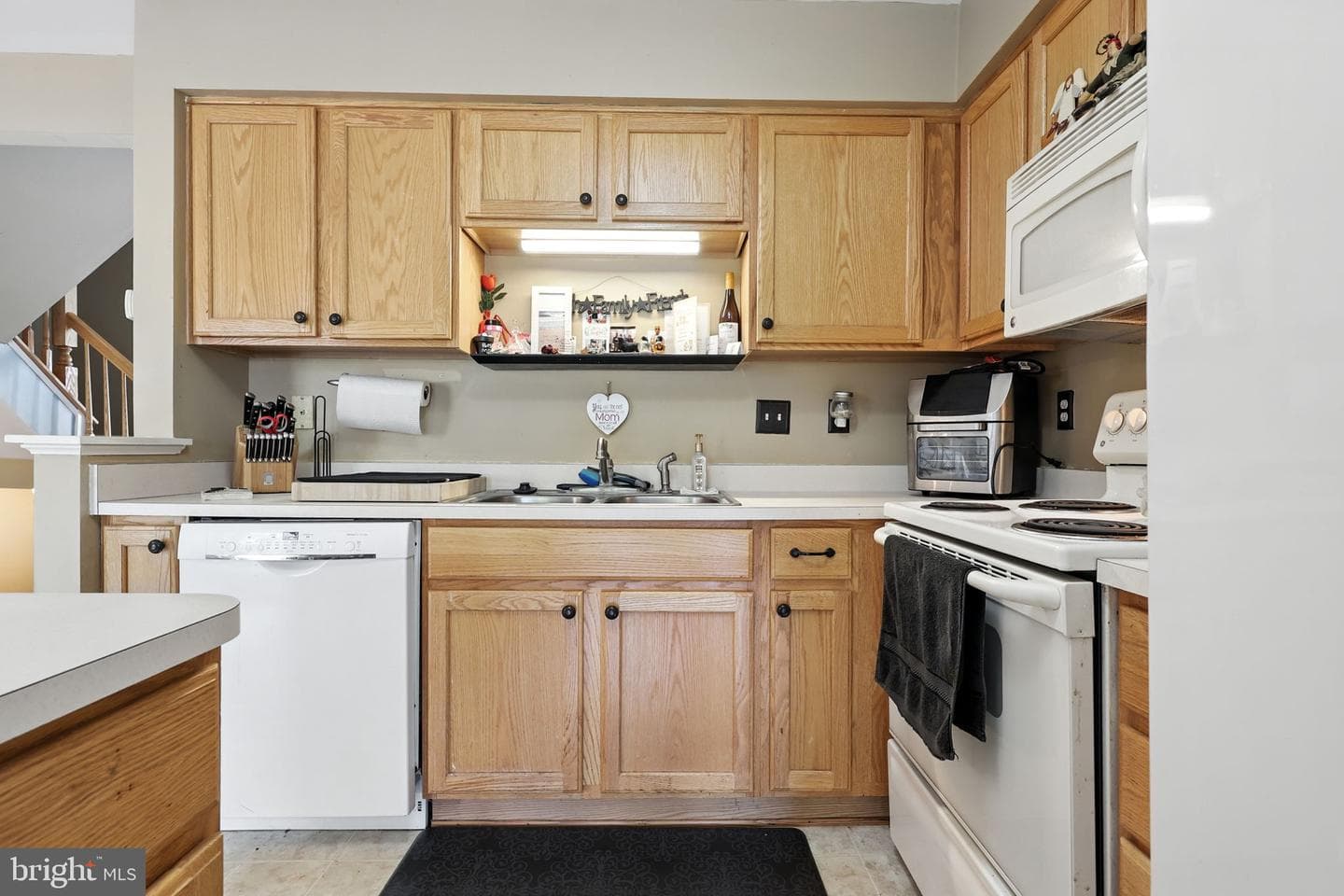 217 Windsor Court photo 17