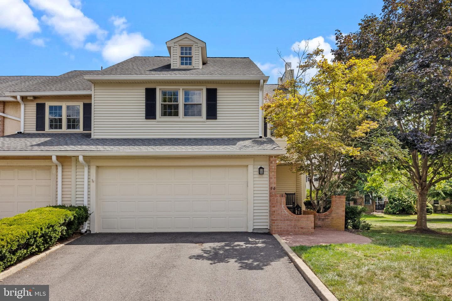 96 Sutphin Pines photo 2