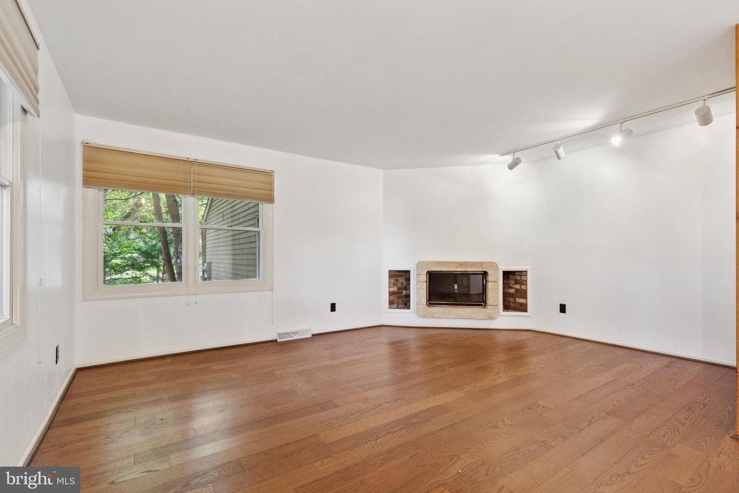 1 Stacey Drive photo 3
