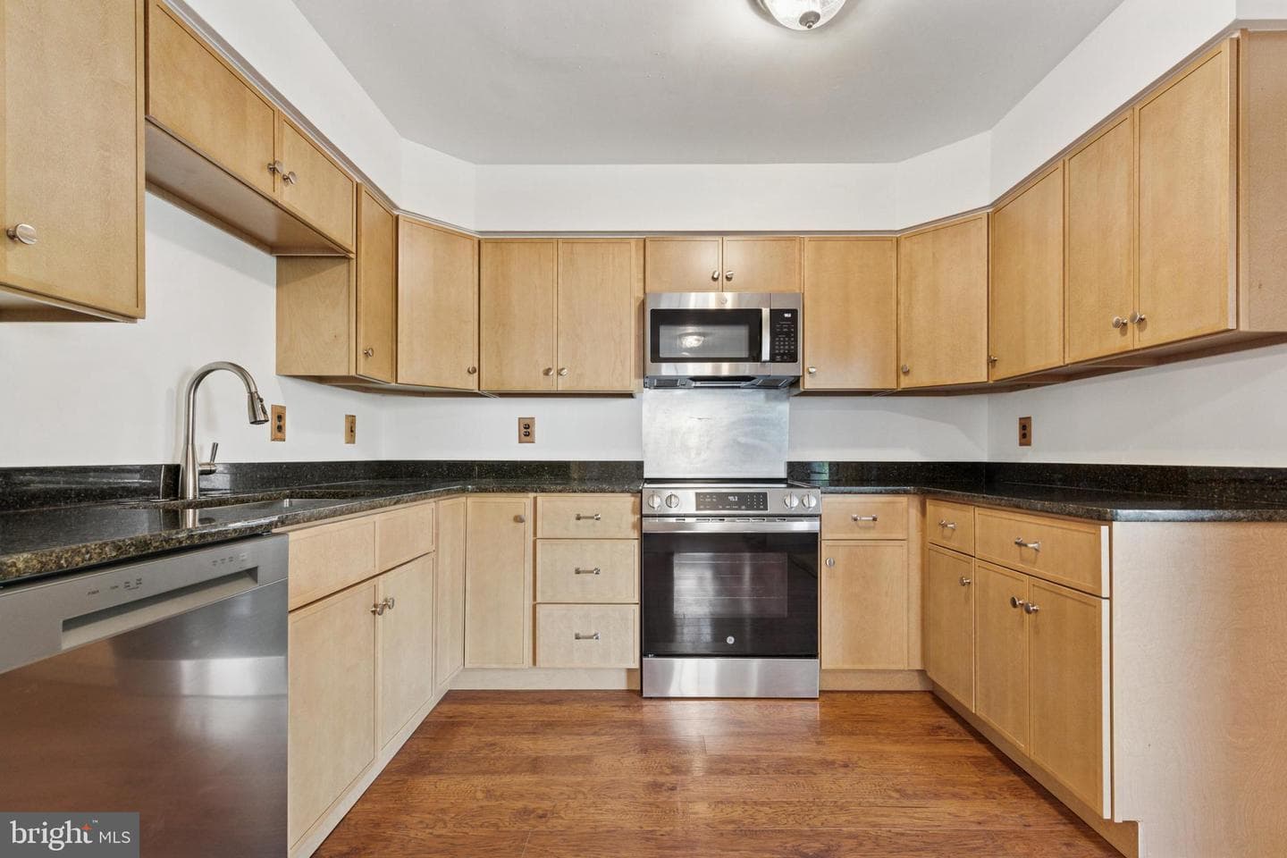 1 Stacey Drive photo 5
