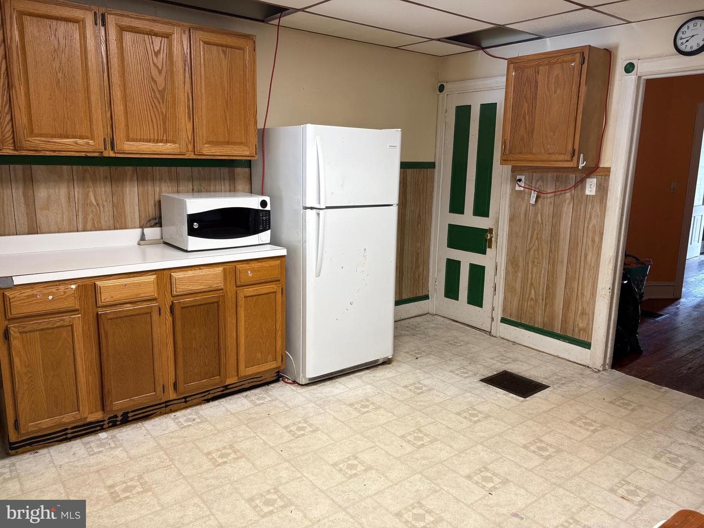 203 N Main St photo 12