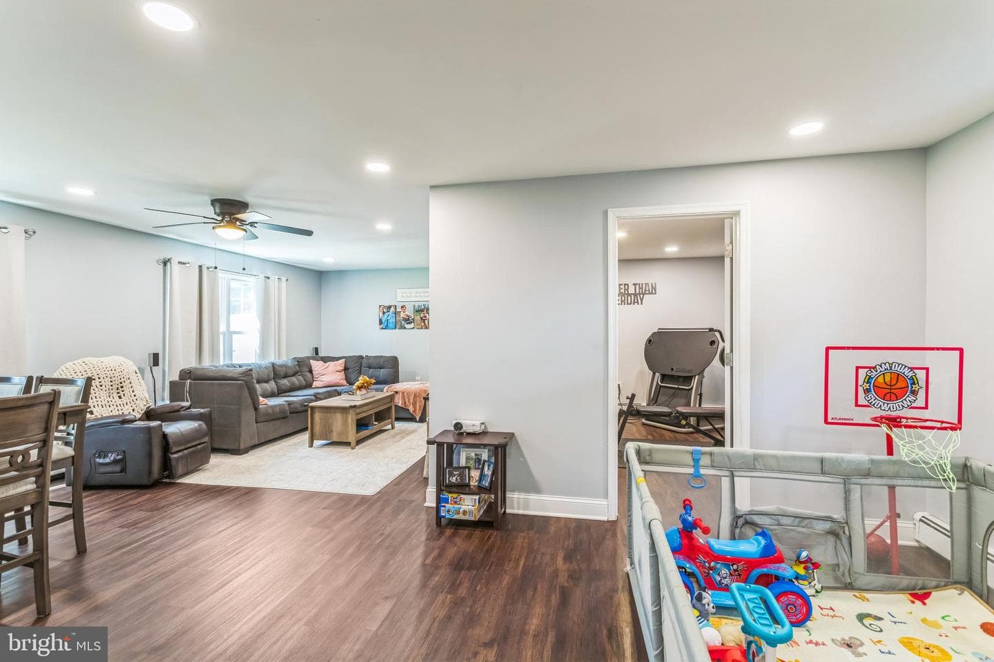 414 Delaware Avenue photo 11