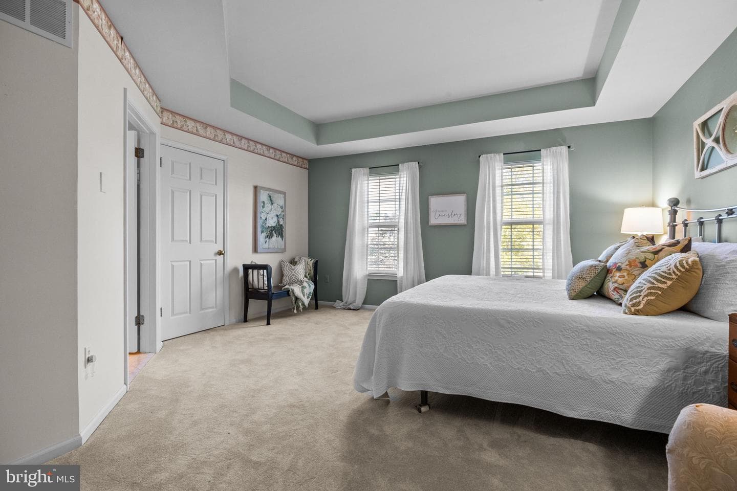 527 Clydesdale Drive photo 23