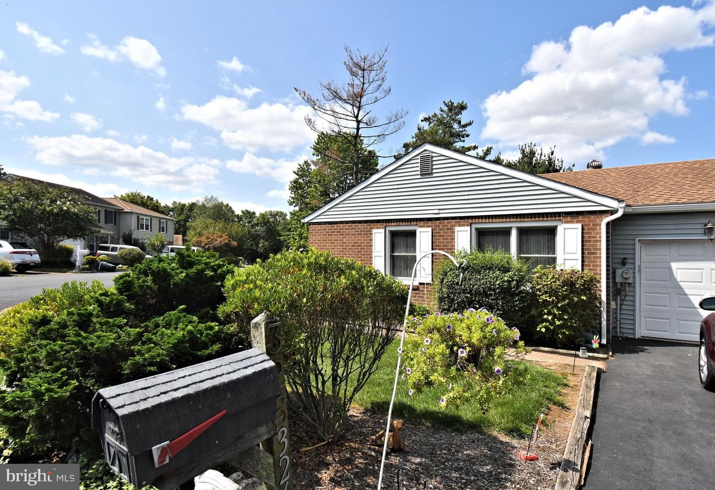 326 Rocky Court W #W photo 5
