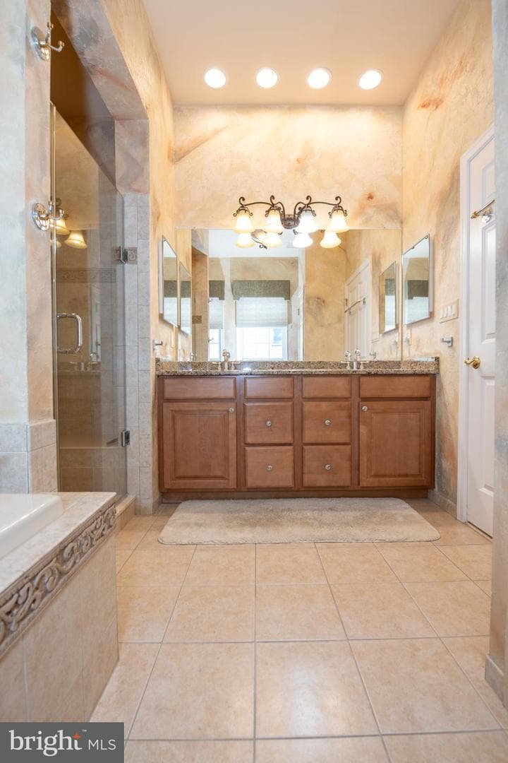 102 Keenan Lane photo 17