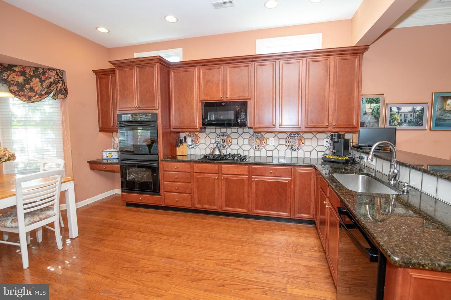 102 Keenan Lane photo 5